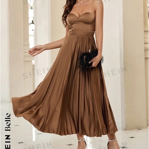 Brown strapless a line dress - Picture 2 of 4